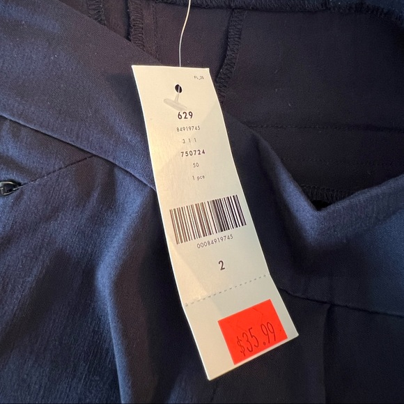 BNWT Capri pants 2 - Picture 3 of 3